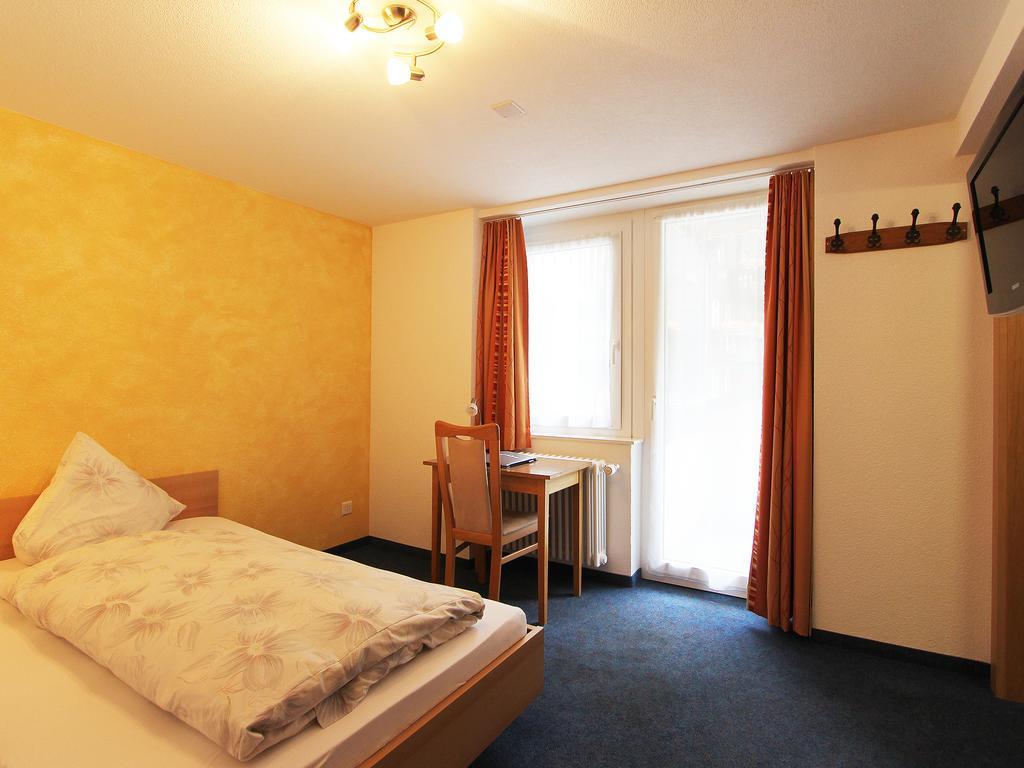 Hotel Monte-Moro Saas-Almagell Room photo