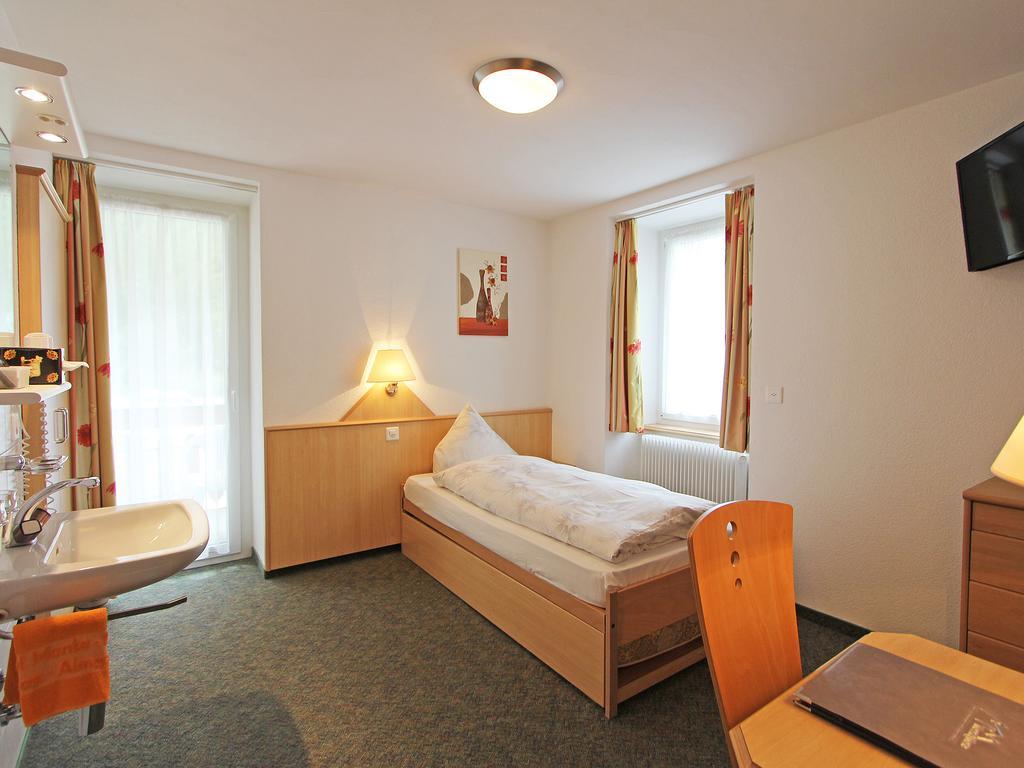 Hotel Monte-Moro Saas-Almagell Room photo