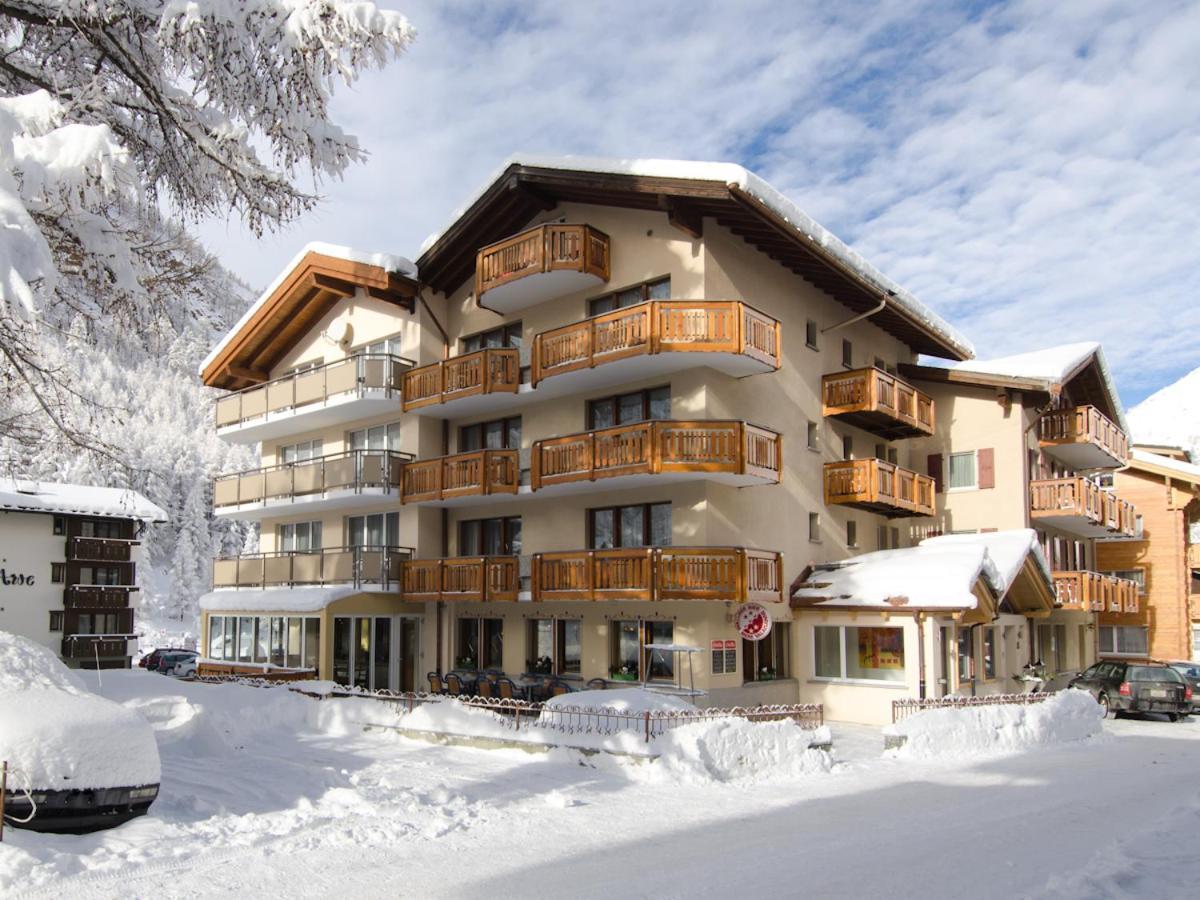 Hotel Monte-Moro Saas-Almagell Exterior photo